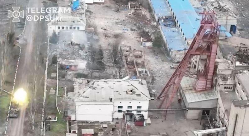 77a67ai2zjjjjjwe7h4dr5kyzy.jpg -0