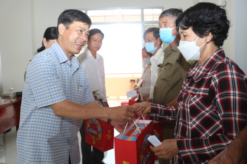Nghĩa tình Tiền Giang -1