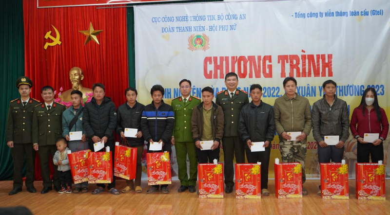 Cục Công nghệ thông tin đồng hành cùng vùng khó Nà Bản -0