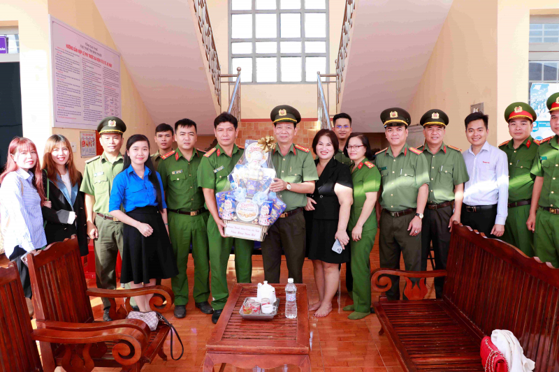 Chiến dịch tình nguyện “Xuân biên giới”   -0