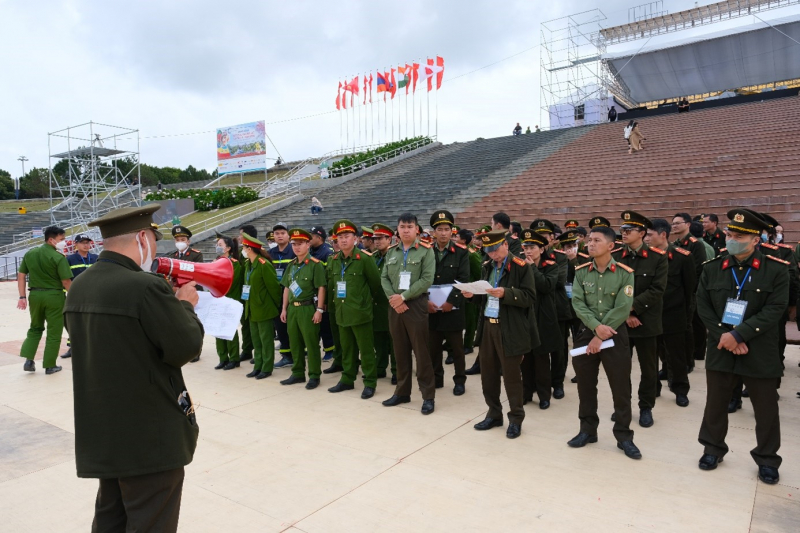 Giữ vững an ninh trật tự thành phố Ngàn hoa -0
