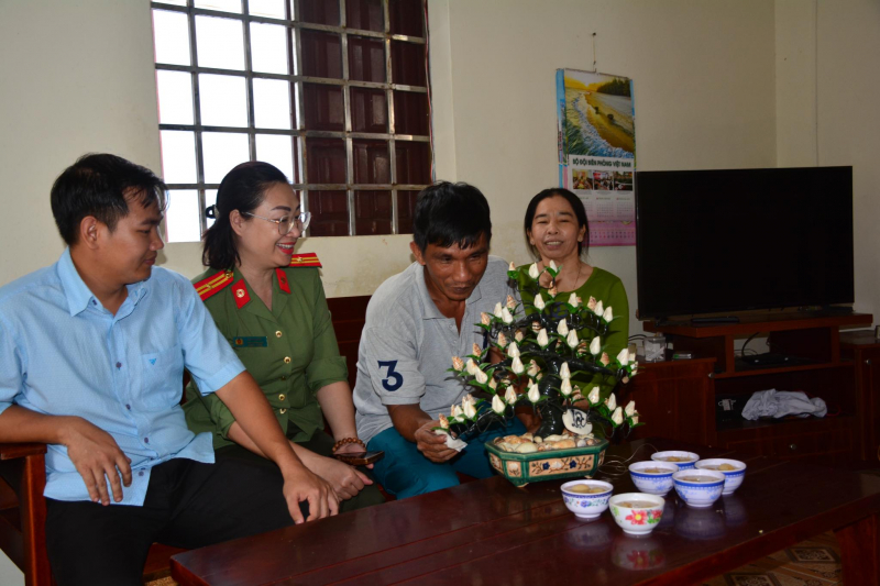 Bài 1: Xuân sớm ở đảo tiền tiêu -1