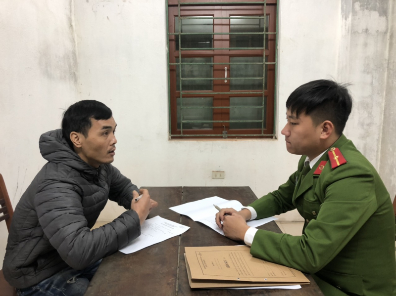 Bắt giữ nhóm đối tượng mua bán người dưới 16 tuổi vào quán karaoke -0