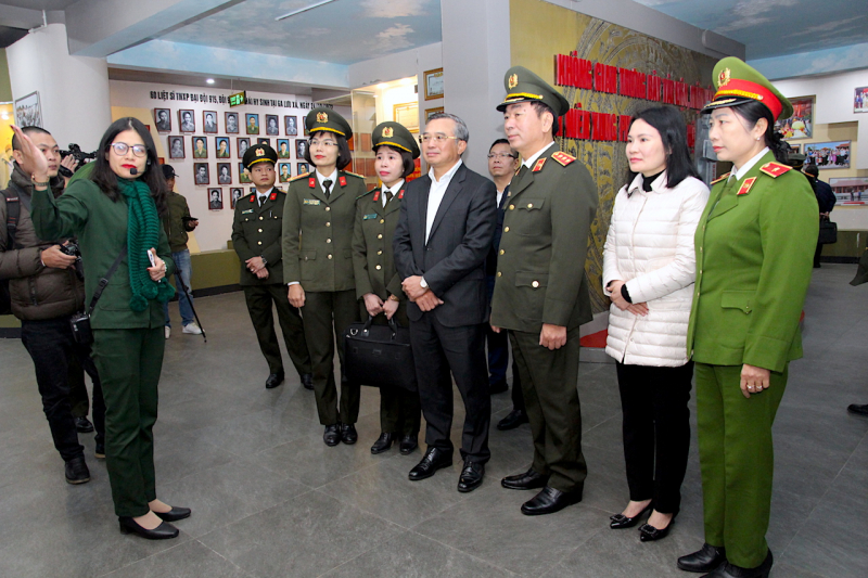 Bảo đảm người dân được đón Tết an lành, bình yên, 