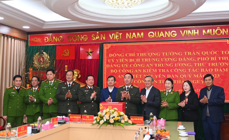 Bảo đảm người dân được đón Tết an lành, bình yên, 