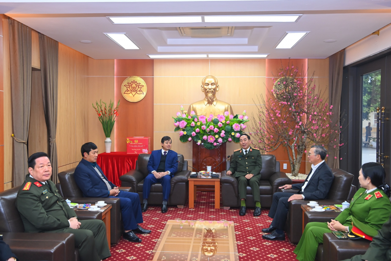 Bảo đảm người dân được đón Tết an lành, bình yên, 