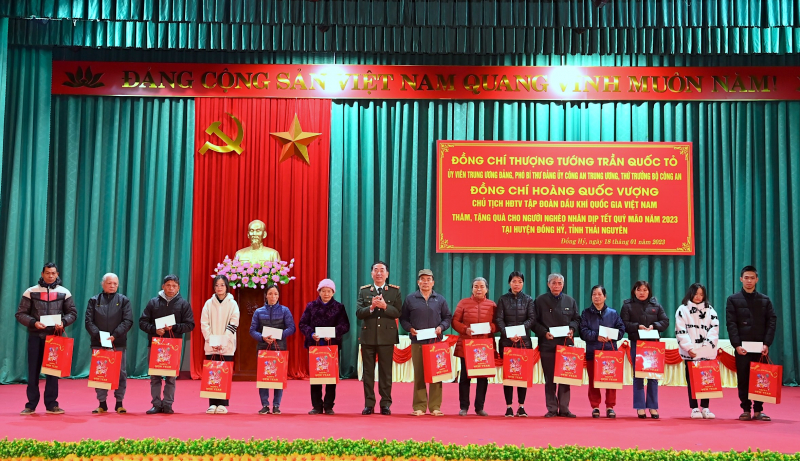 Bảo đảm người dân được đón Tết an lành, bình yên, 