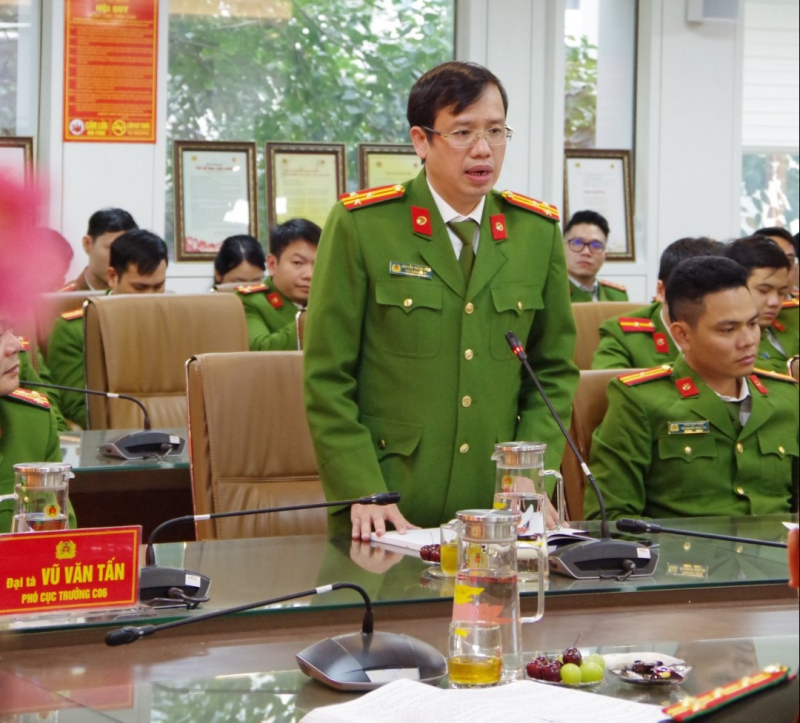 Thứ trưởng Nguyễn Duy Ngọc thăm, chúc Tết cán bộ, chiến sĩ Trung tâm dữ liệu quốc gia về dân cư -0