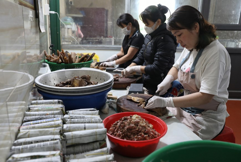 TET - Unique fermented horse dish of Luc Ngan -1