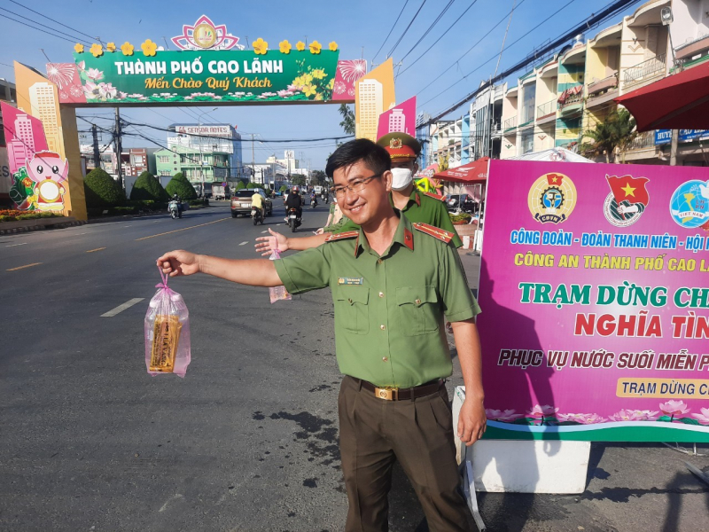 Tiếp tục chương trình “Trạm dừng chân nghĩa tình” -0