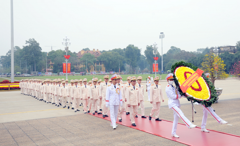 Đảng ủy Công an Trung ương, Bộ Công an vào Lăng viếng Chủ tịch Hồ Chí Minh -0