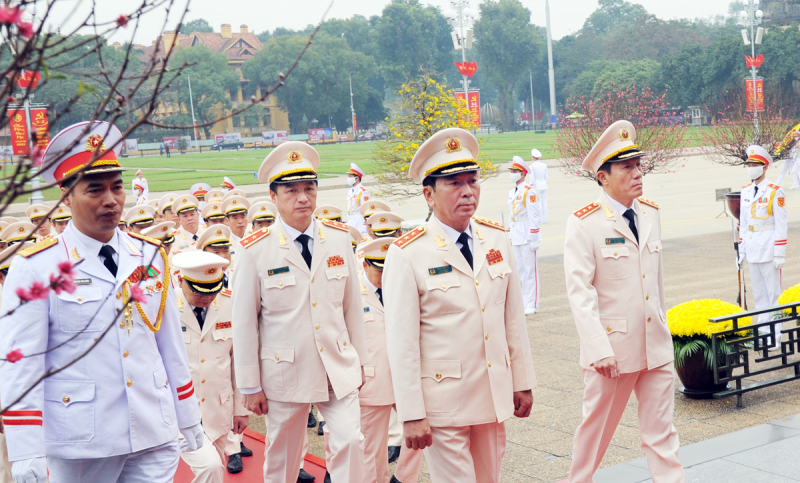 Đảng ủy Công an Trung ương, Bộ Công an vào Lăng viếng Chủ tịch Hồ Chí Minh -0