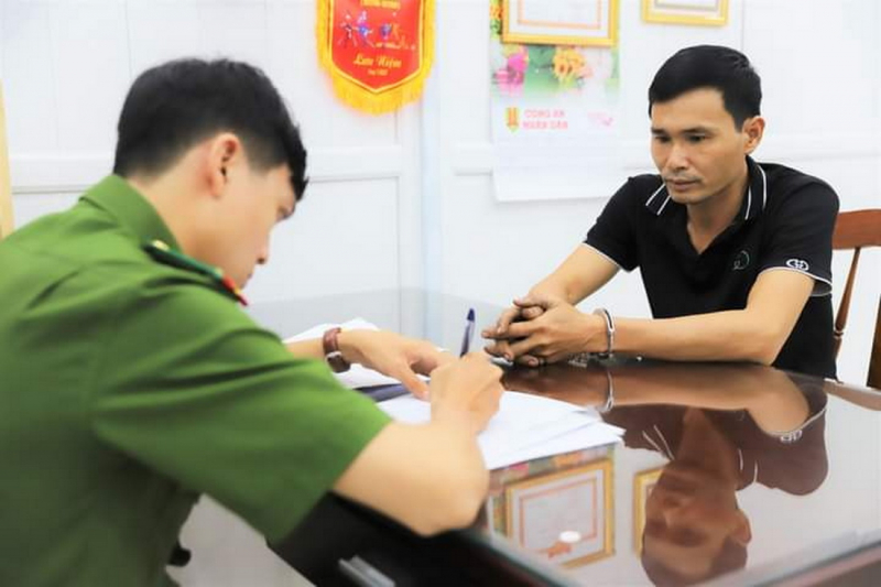 Bắt kẻ trốn nã từng giở chiêu lừa bán đất