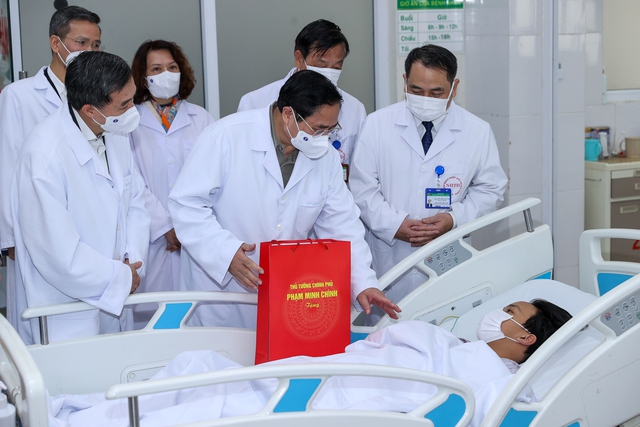 Sẵn sàng đi bất cứ đâu, làm bất cứ việc gì vì tính mạng, sức khỏe nhân dân -0