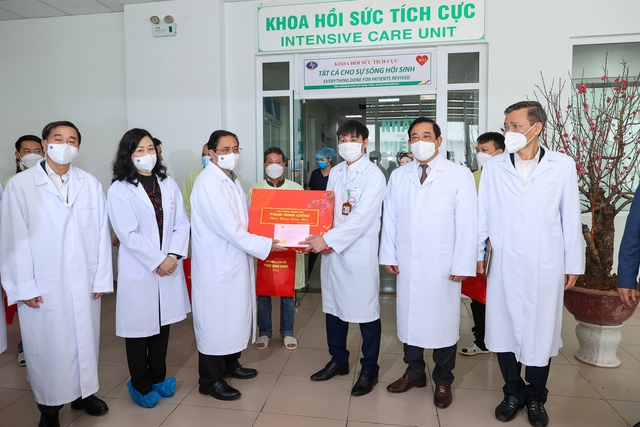 Sẵn sàng đi bất cứ đâu, làm bất cứ việc gì vì tính mạng, sức khỏe nhân dân -0