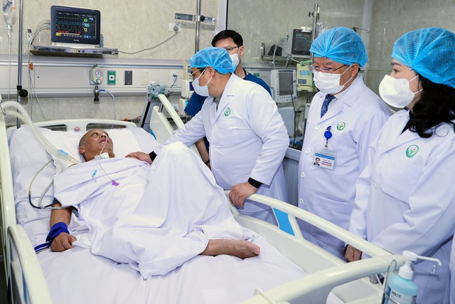 Sẵn sàng đi bất cứ đâu, làm bất cứ việc gì vì tính mạng, sức khỏe nhân dân -0