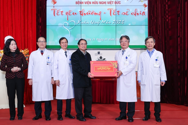 Sẵn sàng đi bất cứ đâu, làm bất cứ việc gì vì tính mạng, sức khỏe nhân dân -0