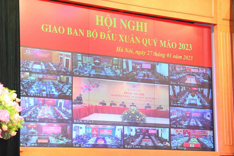 Nhiều lực lượng Công an chưa  được nghỉ Tết để bảo đảm cho người dân an toàn, bình yên -0