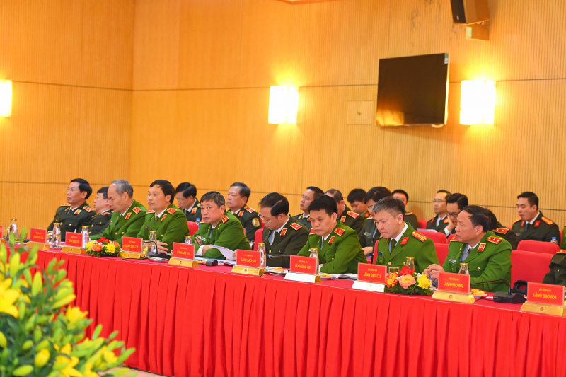 Nhiều lực lượng Công an chưa  được nghỉ Tết để bảo đảm cho người dân an toàn, bình yên -0