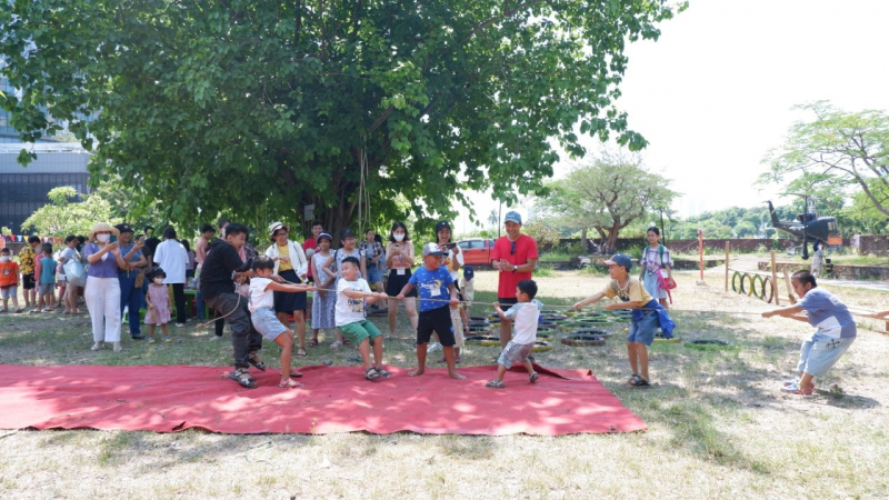 Du khách háo hức “Trẩy hội đầu xuân” những ngày đầu năm mới  -1