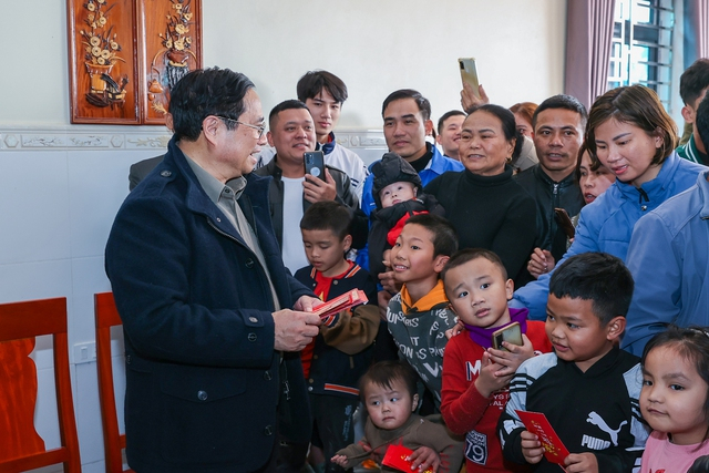 Thủ tướng kiểm tra dự án cao tốc Diễn Châu-Bãi Vọt, thị sát thi công hầm Thần Vũ -0