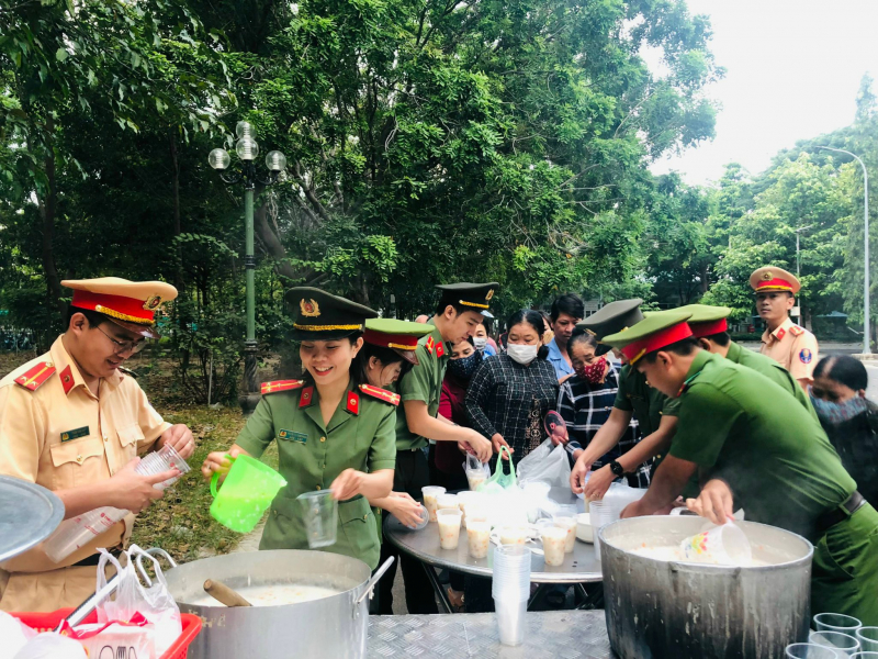 Nghĩa cử cao đẹp từ “Bếp ăn tình thương” của tuổi trẻ Công an TP Phan Rang - Tháp Chàm -0