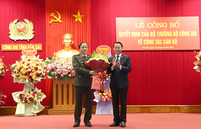 Công bố Quyết định của Bộ trưởng Bộ Công an về công tác cán bộ -2