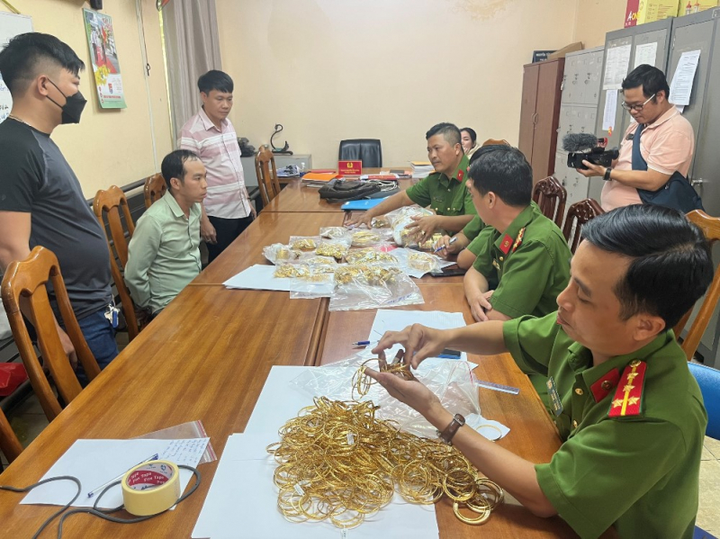 Đã bắt được đối tượng trộm hơn 100 lượng vàng trước ngày Vía Thần Tài -1