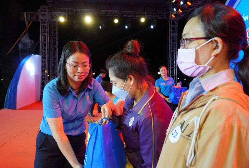 Đồng Nai hỗ trợ lao động bị mất việc hoặc tạm ngừng việc 1,5 triệu đồng -0