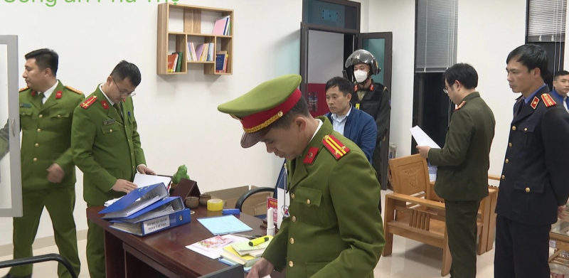 Bắt, khởi tố Giám đốc Trung tâm đăng kiểm xe cơ giới số 19-01V -0
