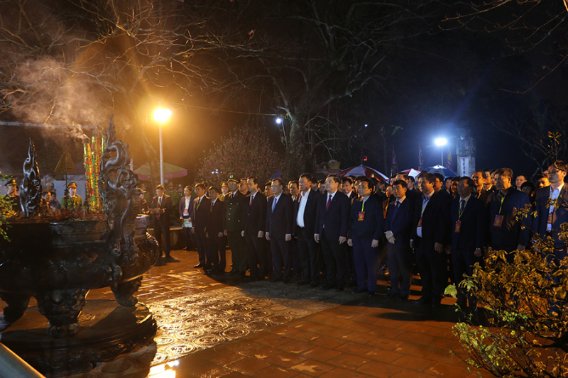 Lễ khai ấn Đền Trần diễn ra trang nghiêm, an toàn -0