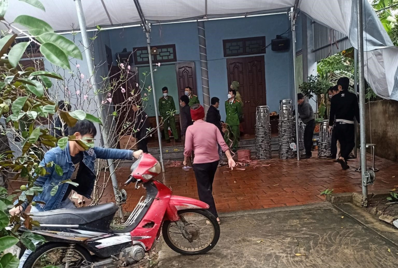 Nghi án chồng giết vợ rồi tự sát -0