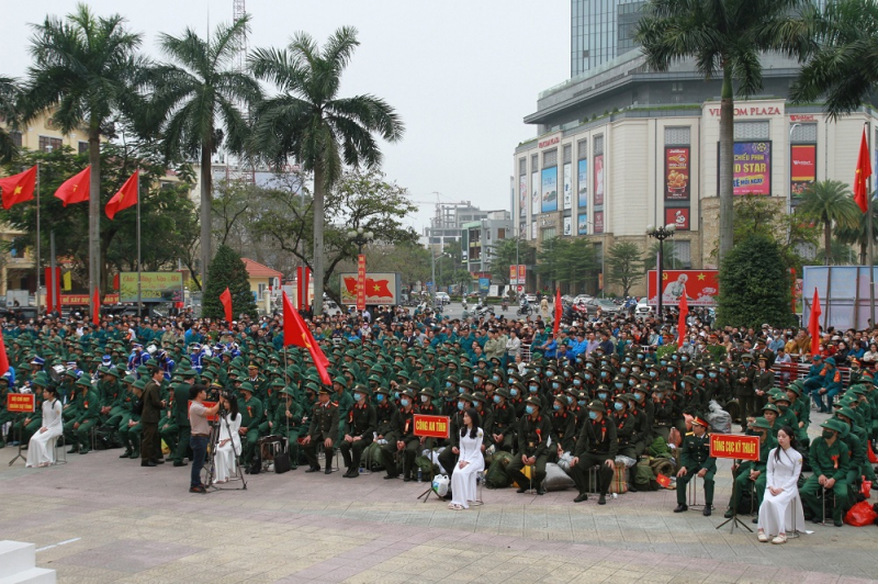 Trung tướng Lê Quốc Hùng, Thứ trưởng Bộ Công an dự Lễ giao nhận quân tại tỉnh Thừa Thiên-Huế -0