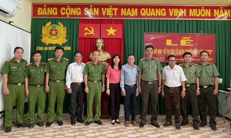 z4088272500577_4796a55cf74471c85160636b6b779f18.jpg -0