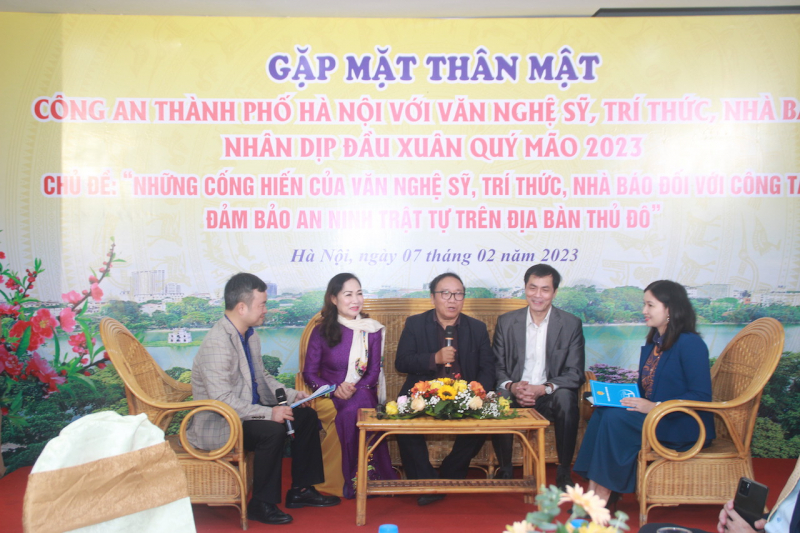 Giao lưu, tri ân những cống hiến của giới văn nghệ sĩ, trí thức, nhà báo đối với công tác đảm bảo an ninh trật tự trên địa bàn Thủ đô -0