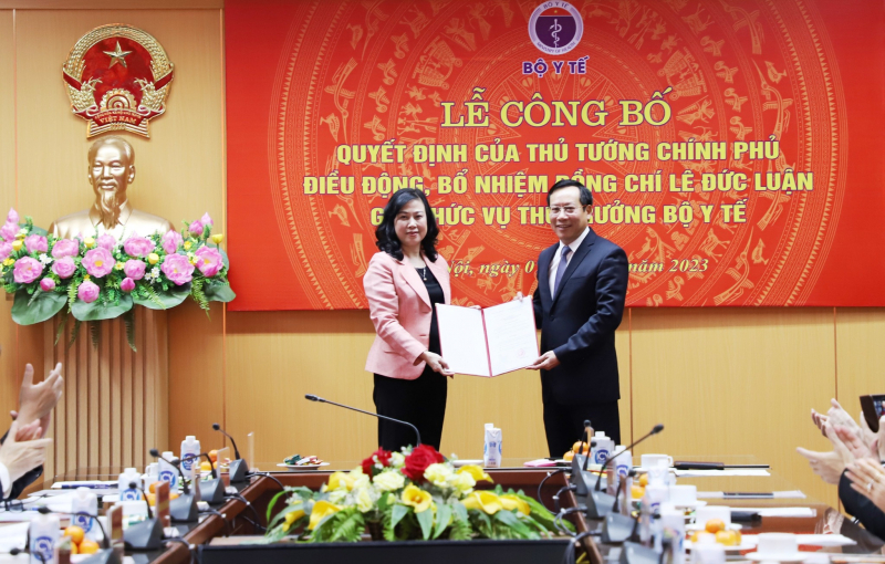Công bố quyết định bổ nhiệm tân thứ trưởng Bộ Y tế  -0