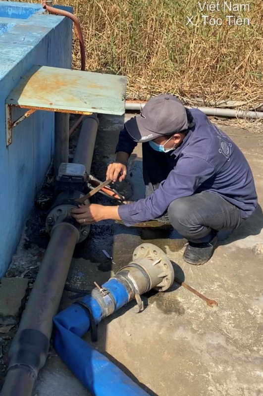 Phát hiện công ty xử lý rác xả nước thải không đúng quy định -0