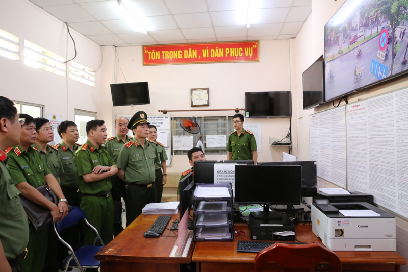 Công an TP Hồ Chí Minh phải trở thành đơn vị đi đầu xây dựng “Công an phường điển hình, kiểu mẫu”  -0