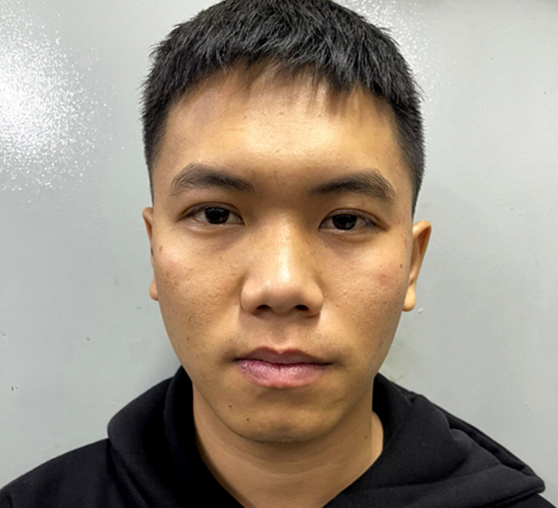 Bắt đối tượng mua bán hơn 300 viên thuốc lắc và 7 túi nilon ma túy đá -0