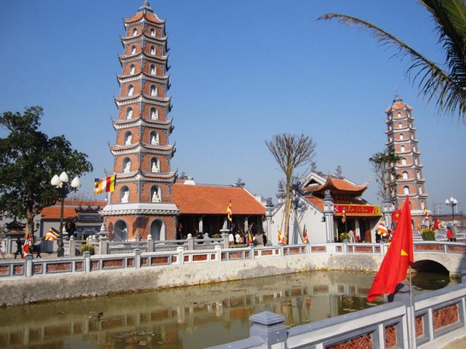 Festival of oldest pagoda in Vietnam's central region kicked off -0