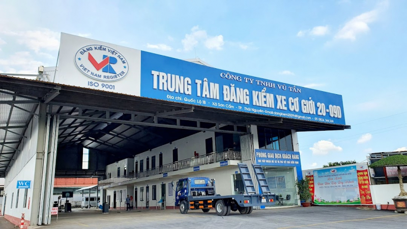 4 bị can tại Trung tâm đăng kiểm 20-09D bị khởi tố vì giả mạo trong công tác -0
