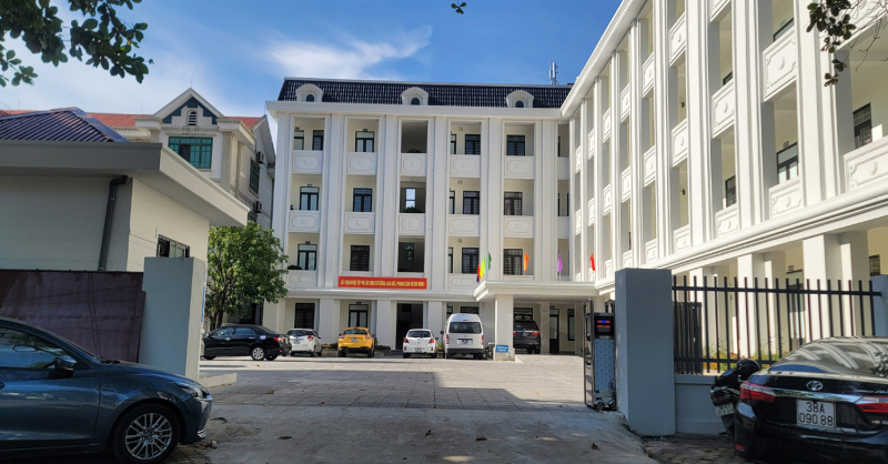 Xem xét kiểm điểm Giám đốc Sở Giáo dục và Đào tạo Hà Tĩnh -0