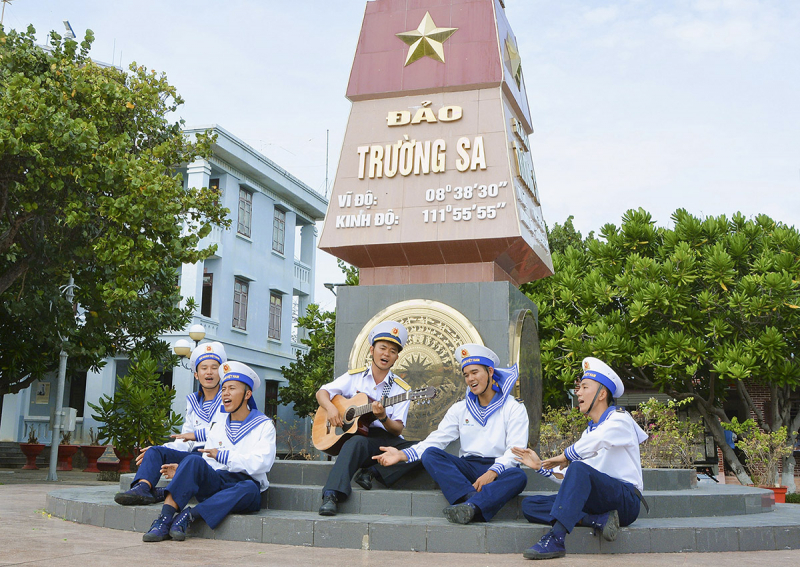 Ấm áp Trường Sa -0