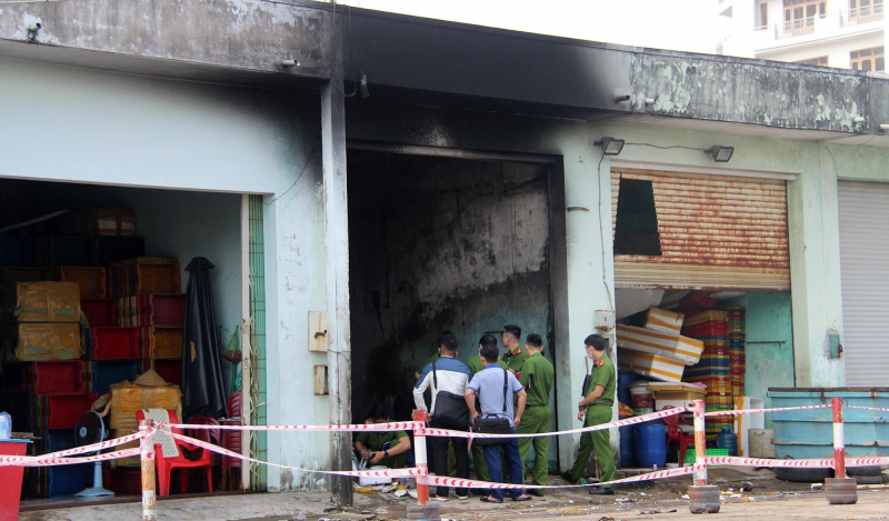 Cháy cảng cá Quy Nhơn, 2 người thương vong -0