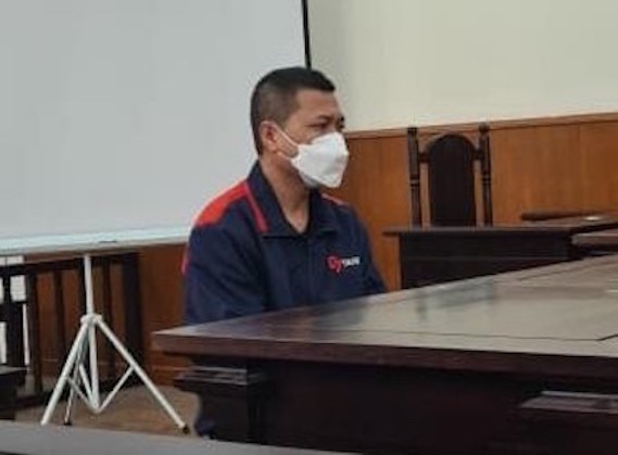 Dùng xăng “hóa” người tình, gã trai si tình nhận kết đắng  -0