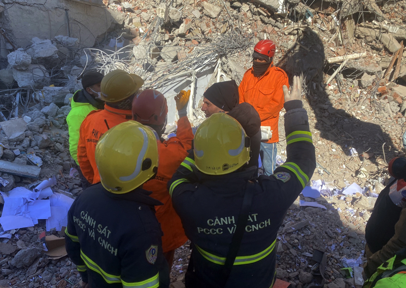 Hỗ trợ một số gia đình Việt Nam bị ảnh hưởng trong trận động đất tại Thổ Nhĩ Kỳ -0