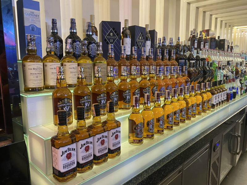 Quán bar, vũ trường: Cứ kiểm tra là ra… vi phạm? -0
