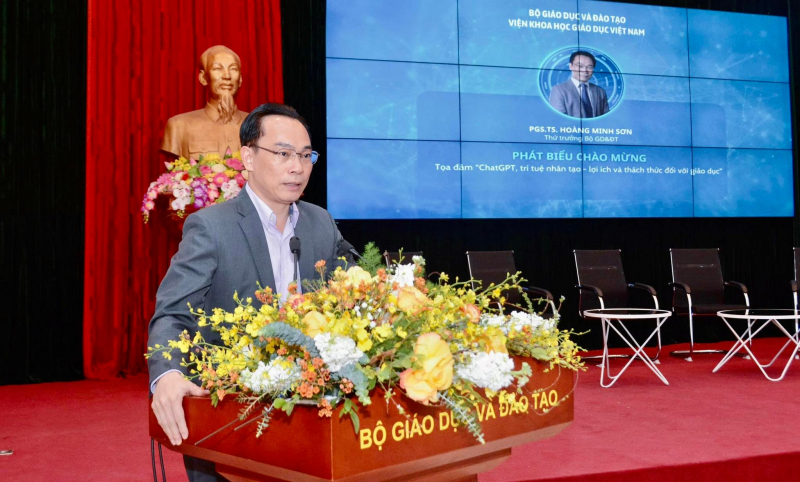 ChatGPT không làm mất vai trò của người thầy nhưng đòi hỏi người thầy phải thay đổi -0