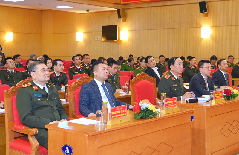 Thắp sáng hình ảnh người chiến sĩ Công an cơ sở để nhân dân thêm hiểu và tin yêu -0