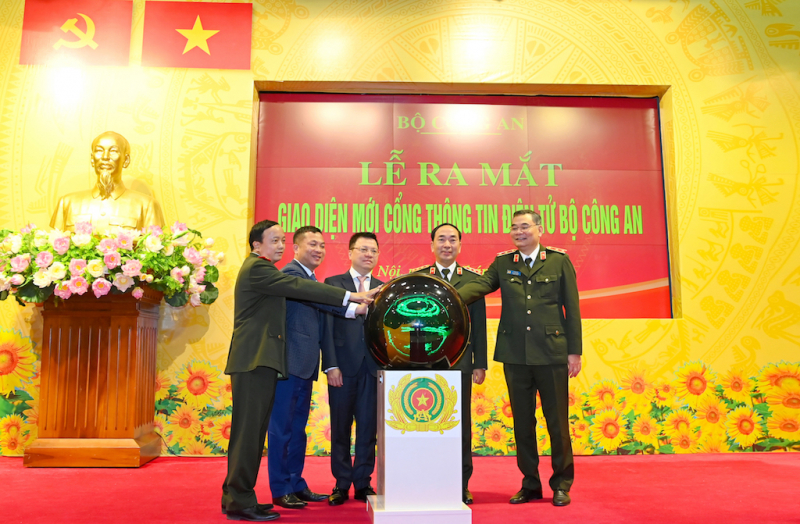 Thắp sáng hình ảnh người chiến sĩ Công an cơ sở để nhân dân thêm hiểu và tin yêu -0